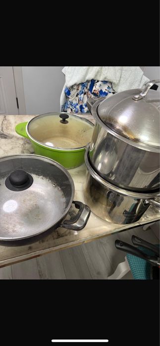 Сковородки кастрюли