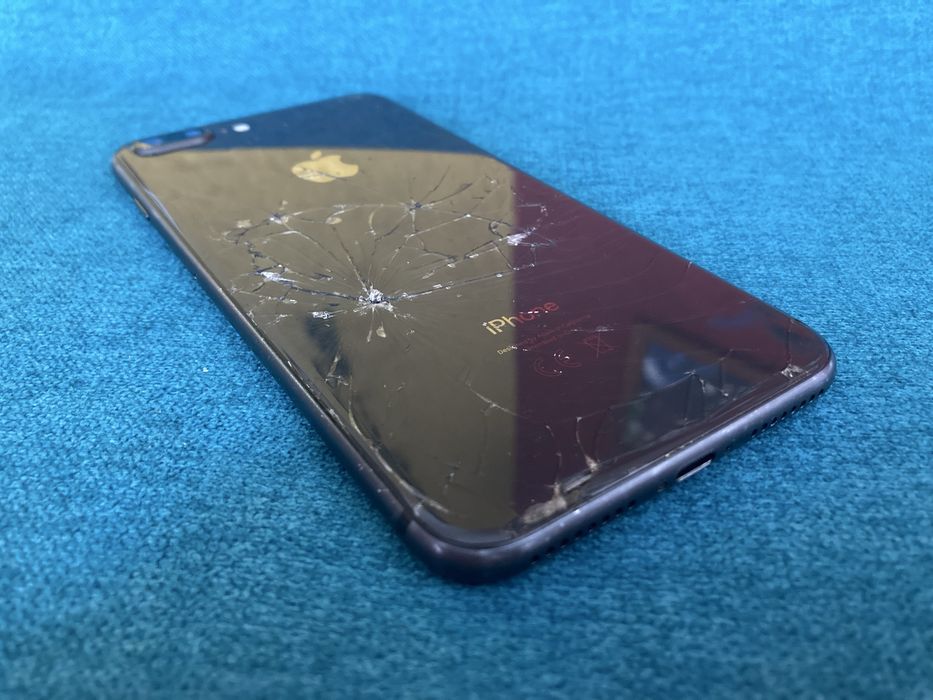 Iphone 8 plus - baterie 83%