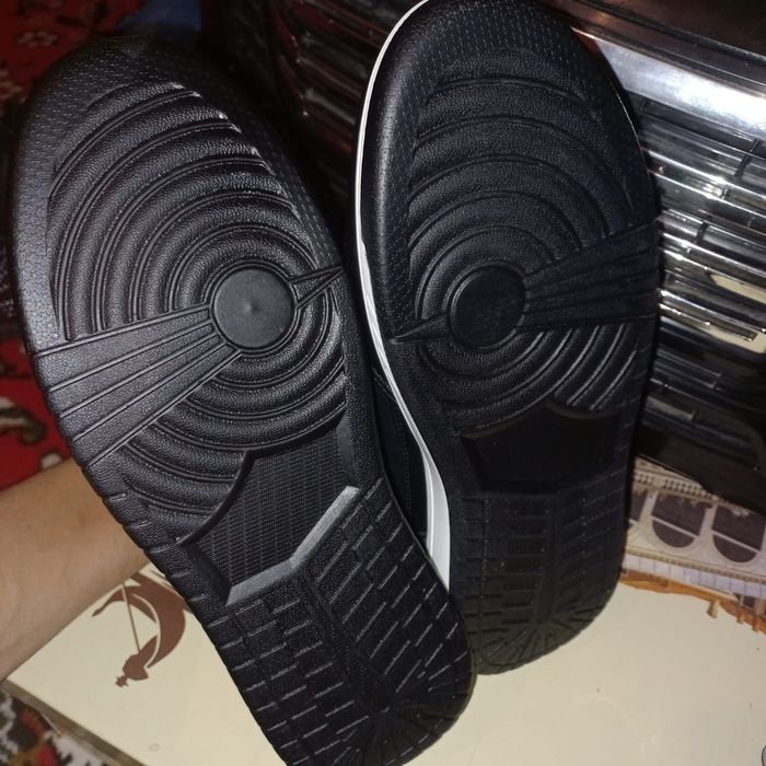 Мужская обувь кроссы