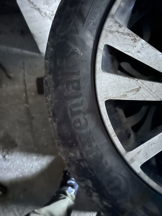 Продам резину аэв отличном состоянии