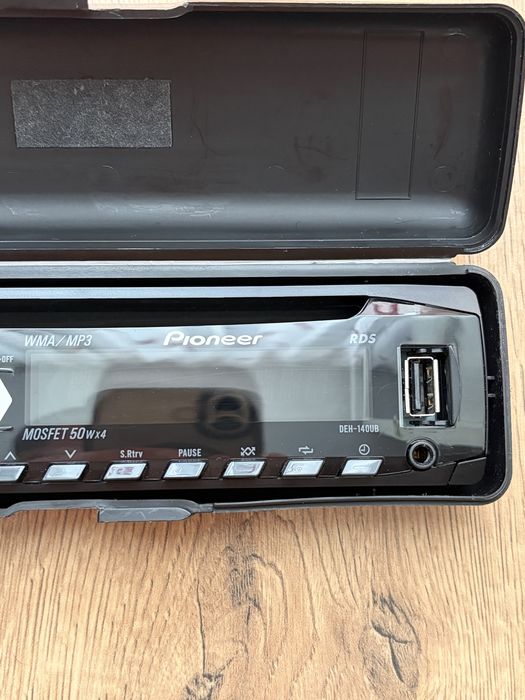 Fata detasabila Pioneer DEH-140UB (USB / AUX / MP3) + Cutie protectie