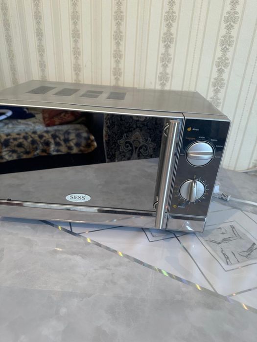 Микроволновую печку продам