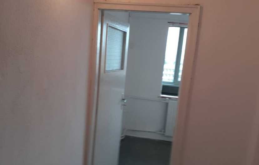 Дава се под наем Двустаен апартамент в Бургас, Изгрев - 42 кв.м за 114.75 € - Снимка #2