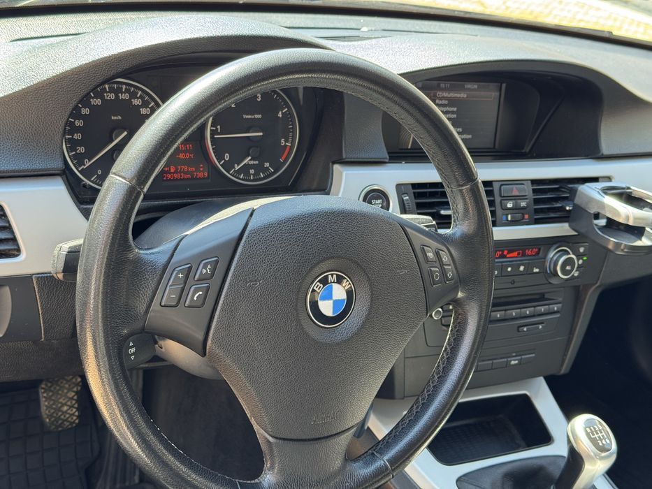 BMW ,seria 3, gri