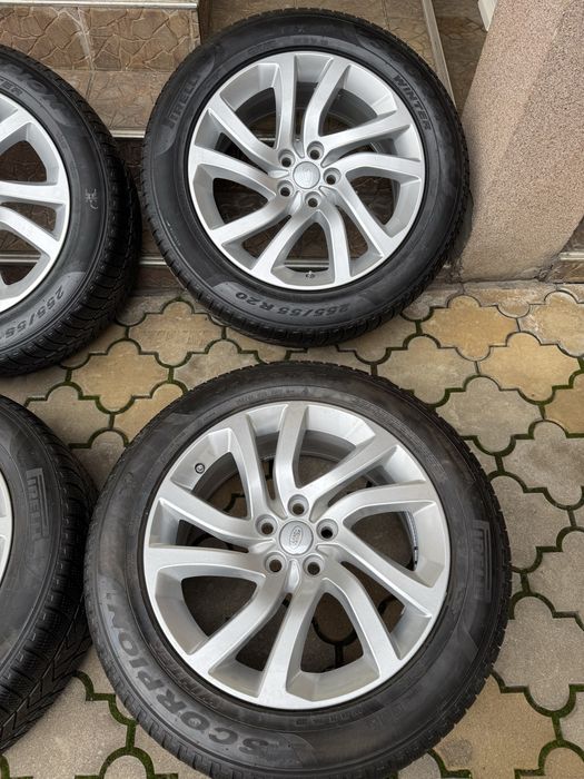 Land rover 255/50R20 pirelli iarna