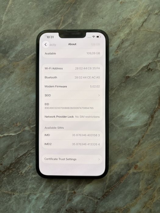 Vând iPhone 13 128gb