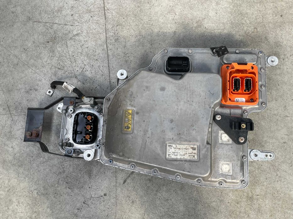 convertor tensiune invertor Bmw cod 8661806