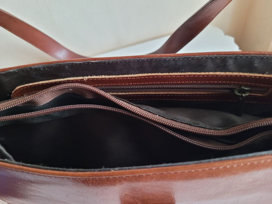 Geanta piele box