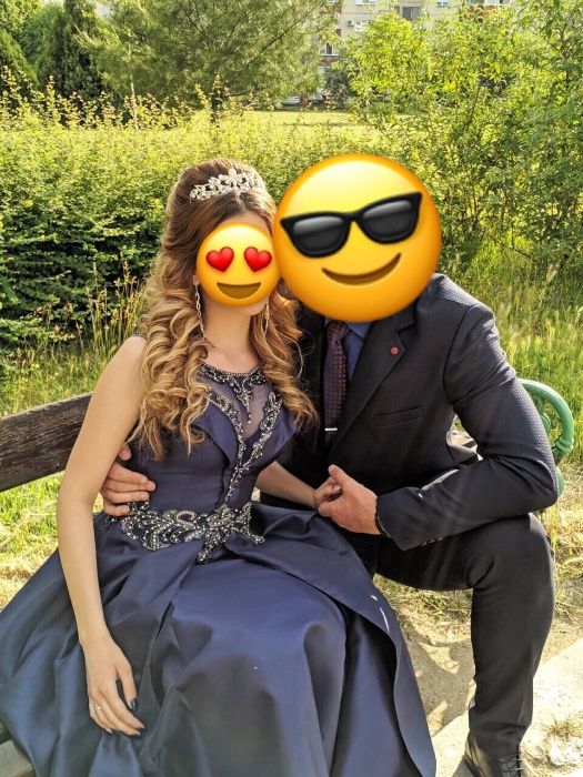 Елегантна бална рокля от френска тафта