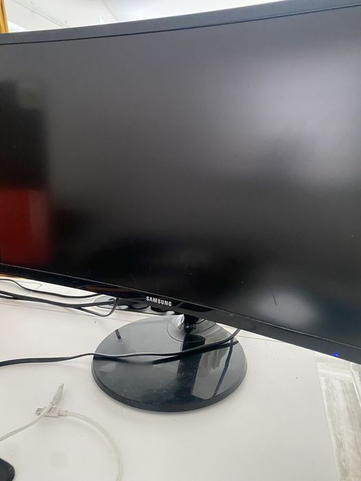 Monitor Curbat Samsung