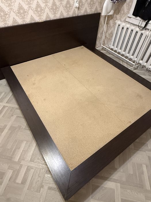 Кровать двуспальная