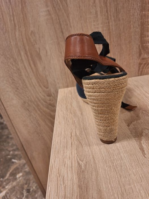 Сандали на платформа Armani Jeans