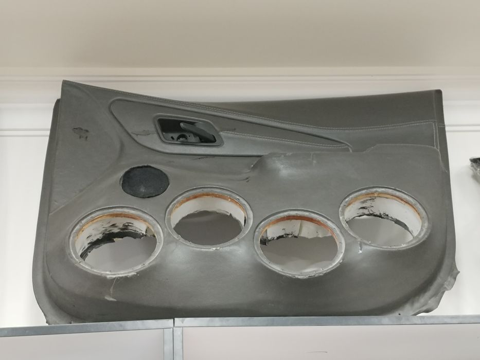 Продается COBALT Дверные Карты под колонки 16 размер