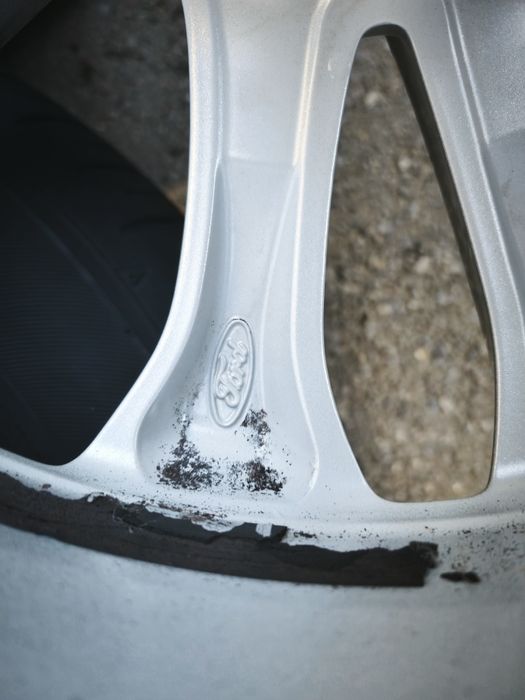 17" оригинални алуминиеви джанти за Ford Kuga.