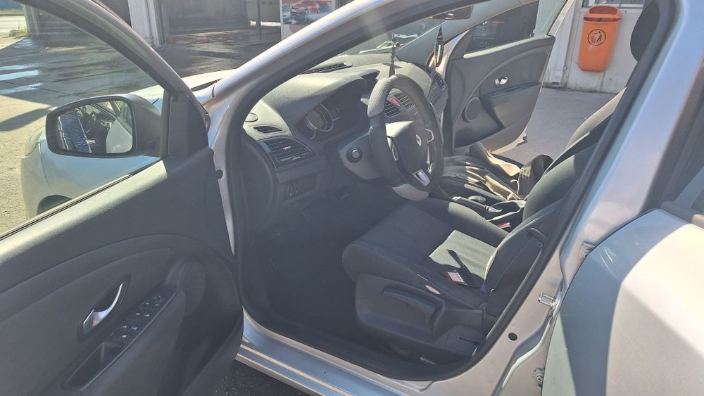 RENAULT Megane 2011 — imagine 2