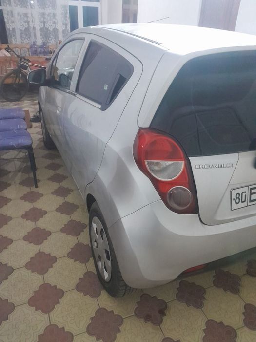 Chevrolet Spark 1.25  sotiladi yaxshi