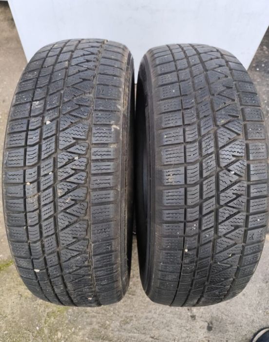Anvelope 225 65 R17 iarna  kumho