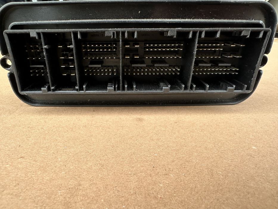 Ecu motor / Calculator motor BMW 3.0 313 CP : 8586536