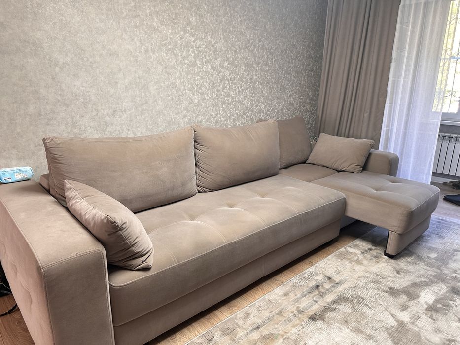 Продам диван. В отличном состоянии.