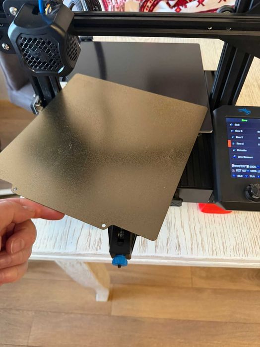 3D принтер Creality Ender 3 V2 с важни подобрения