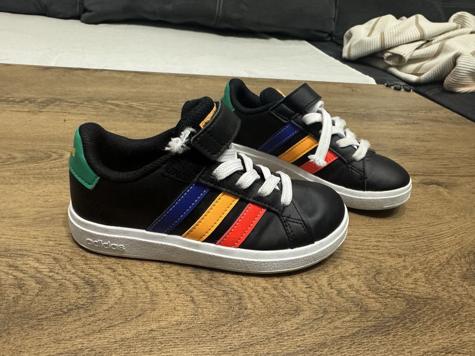 Продавам детски маратонки ADIDAS Grand Court Lifestyle Court