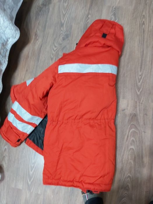 Продам куртку зимнюю