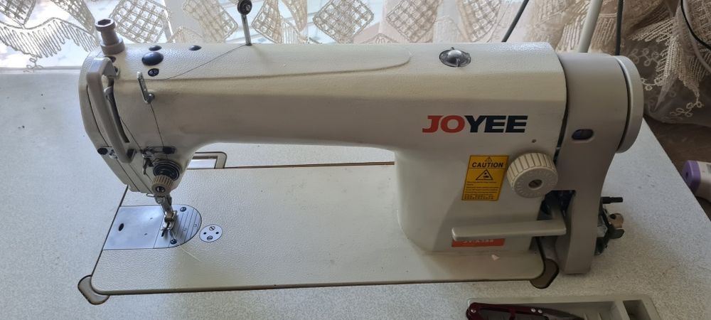 Tikuv mashinasi JOYEE