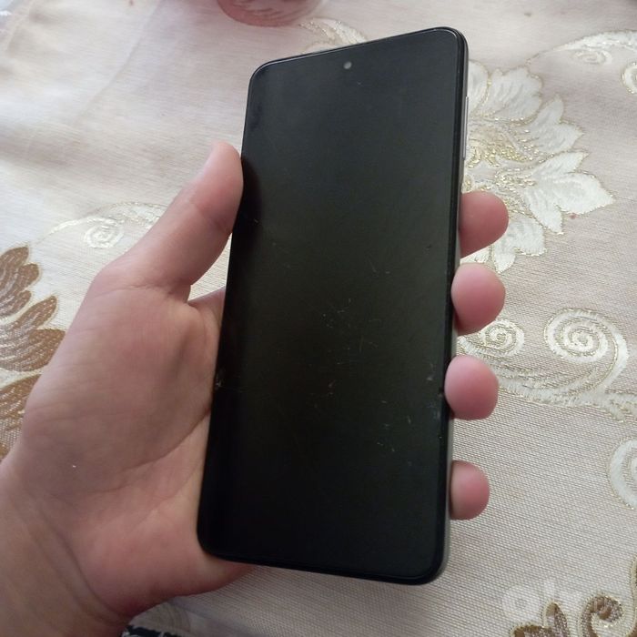 Redmi Note 9Pro 6/128 GB telefon sotiladi. Faqat old ekran singan holo