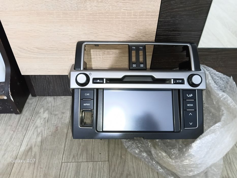 Магнитофон, полик для Прадо 150,155