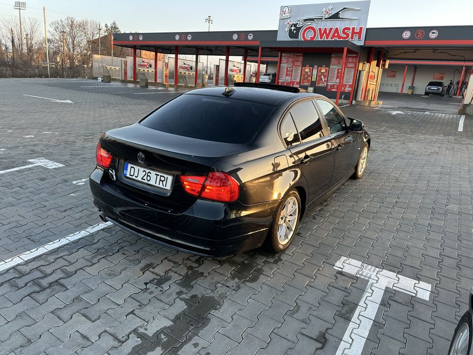 BMW E90 Seria 3 facelift 2.0 Cutie Manuala