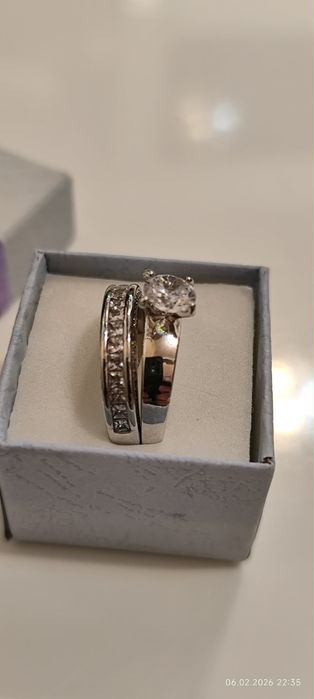 Уникални позлатени пръстени