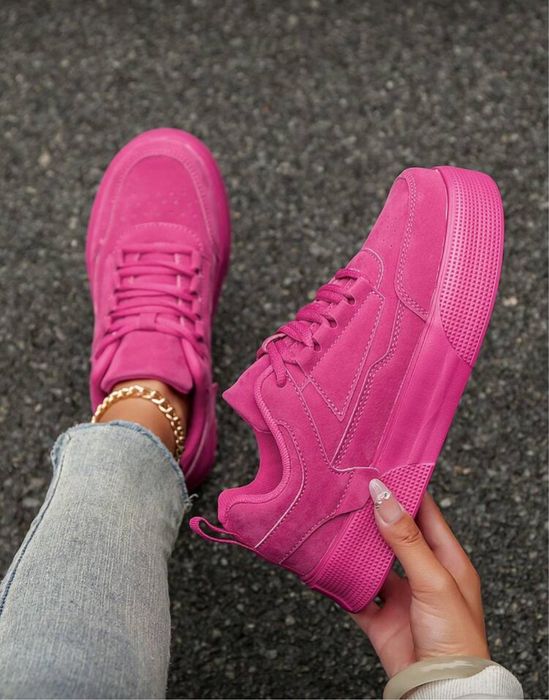 Чисто нови дамски обувки!