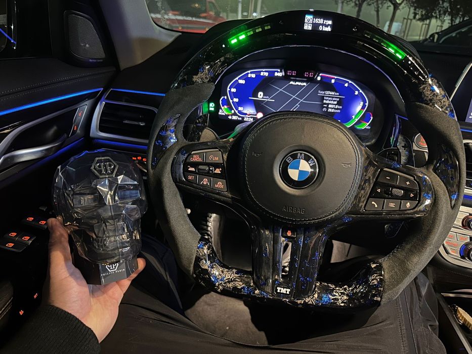 Volan BMW M Carbon Seria G - Incalzire - Vibratii - Traffic Jam Assist