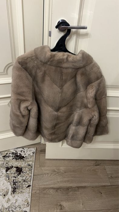 Продам полушубок короткий