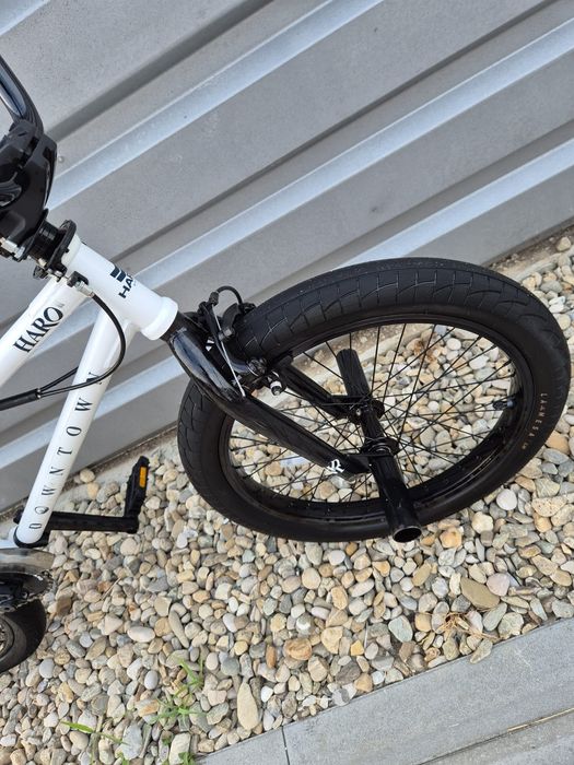 Vând bicicleta în stare foarte bună bicicle bmx