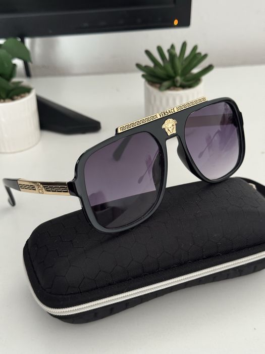 vand ochelari versace - stil luxury