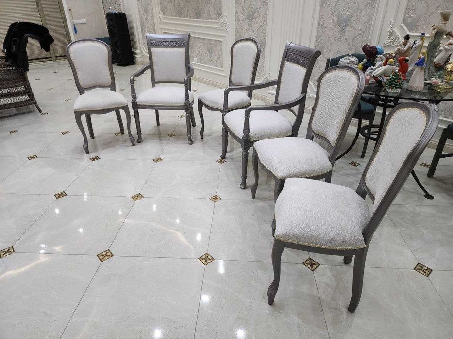 Продается диван, 2 кресла и 6 стульев