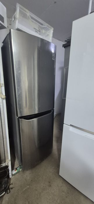 Продам полки холодильник  10000