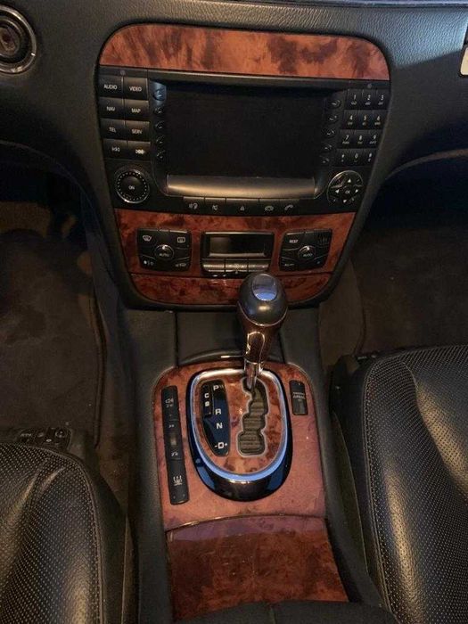 Dezmembrez Mercedes S-class/S600/S320/S350i/S430/W220/AMG/usa/portbagaj/interior/cutie/motor/volan/stopuri/faruri/capota