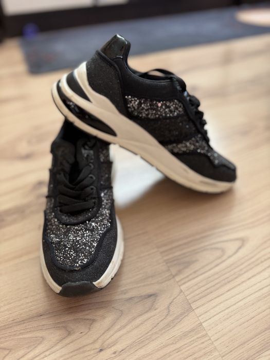 Маратонки Tamaris Тамарис 39 номер