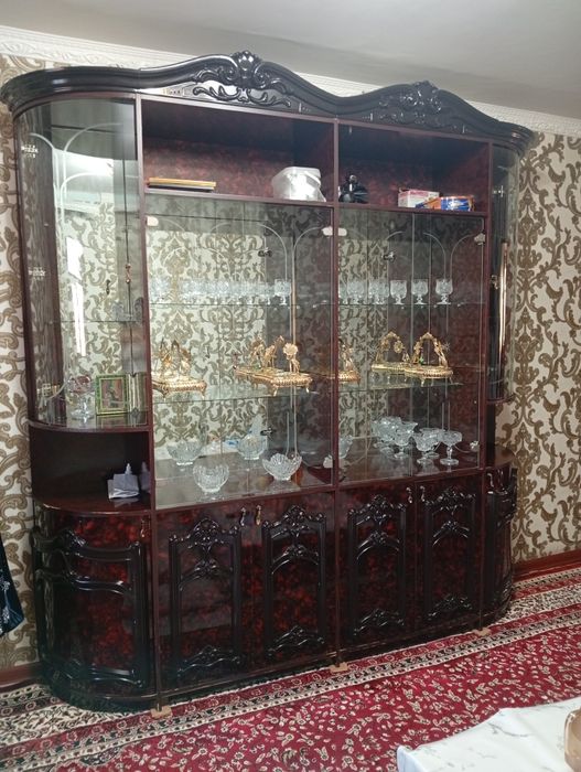 Сервант сатылады таза келисип беремен