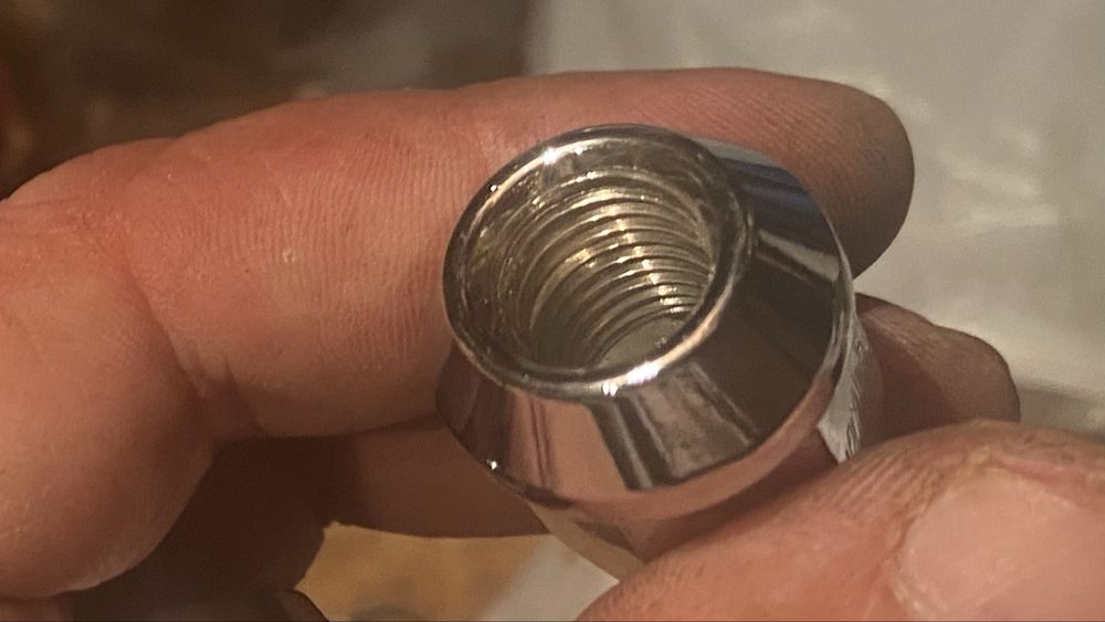 Хромирани Гайки за джанти на форд фиеста мк4-5