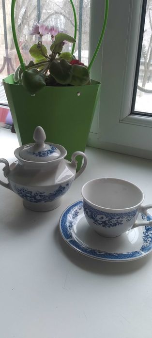 Бокалы Чашки Тарелки