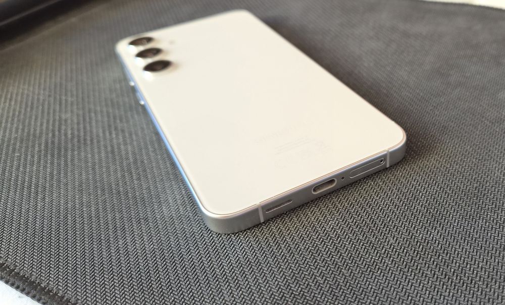 Samsung S24 plus 12/256 като нов