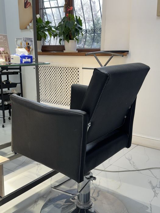 Парихмахерское кресло