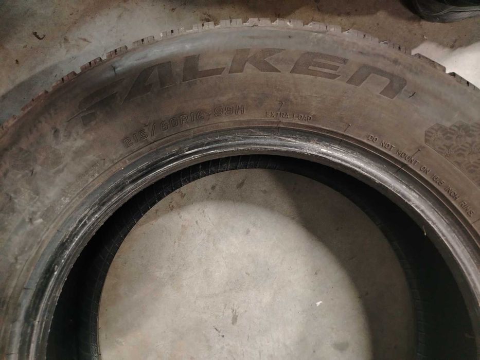 2бр.зимни гуми 215/60/16 Falken