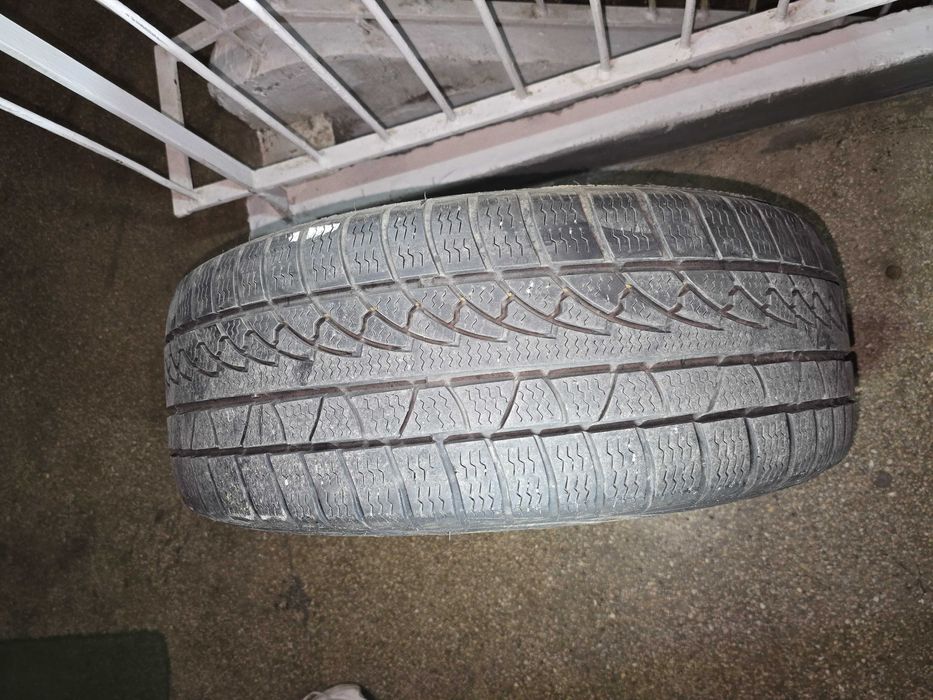 Anvelope iarna 215 60 16