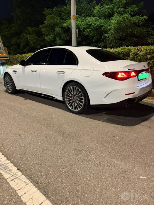Mercedes Benz w214 e-53 amg e perfomance
