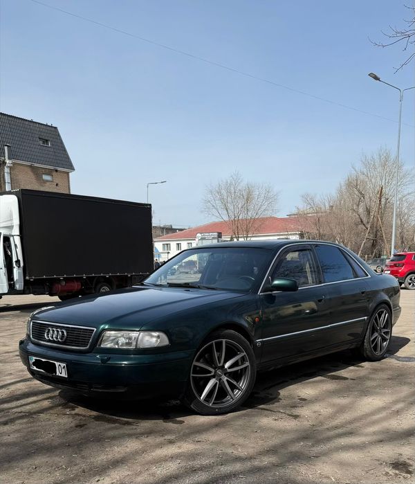 Audi A8(S-line) 3.7
