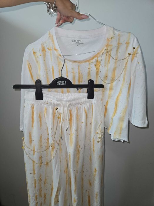 Set custom tricou si pantaloni